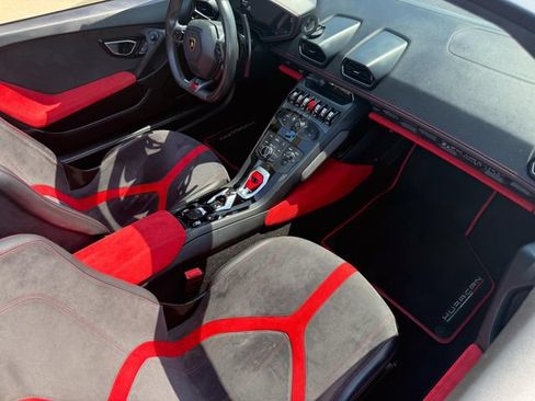 Used 2016 Lamborghini Huracan LP 610-4 AWD/4WD image 10