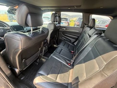 Used 2019 Jeep Grand Cherokee Trailhawk w/ Trailhawk Luxury Group AWD/4WD image 11