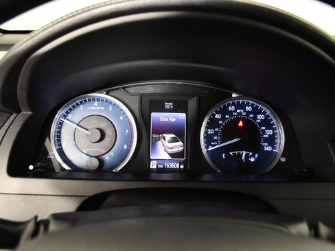 Used 2016 Toyota Camry LE FWD image 18