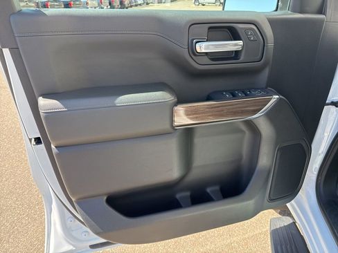 Used 2019 Chevrolet Silverado 1500 LT w/ All-Star Edition image 9