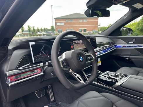 New 2026 BMW 740i xDrive AWD/4WD image 17