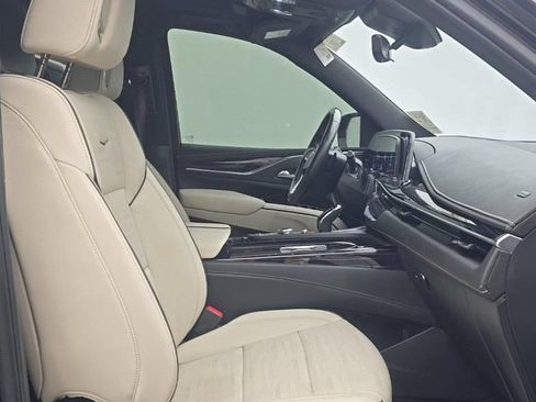 Used 2023 Cadillac Escalade Sport AWD/4WD image 6