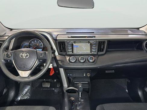 Used 2016 Toyota RAV4 LE image 13