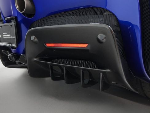 Used 2023 Ferrari SF90 Spider image 43