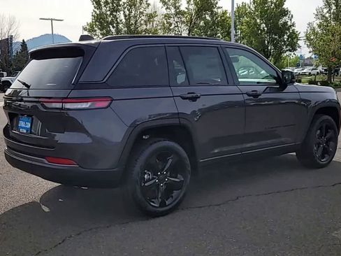 New 2026 Jeep Grand Cherokee Limited AWD/4WD image 8