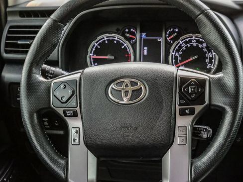 Used 2024 Toyota 4Runner Limited AWD/4WD image 31