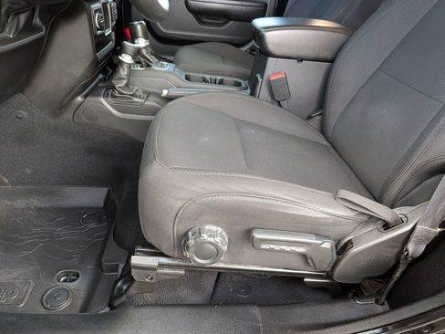 Used 2023 Jeep Wrangler Sport AWD/4WD image 16