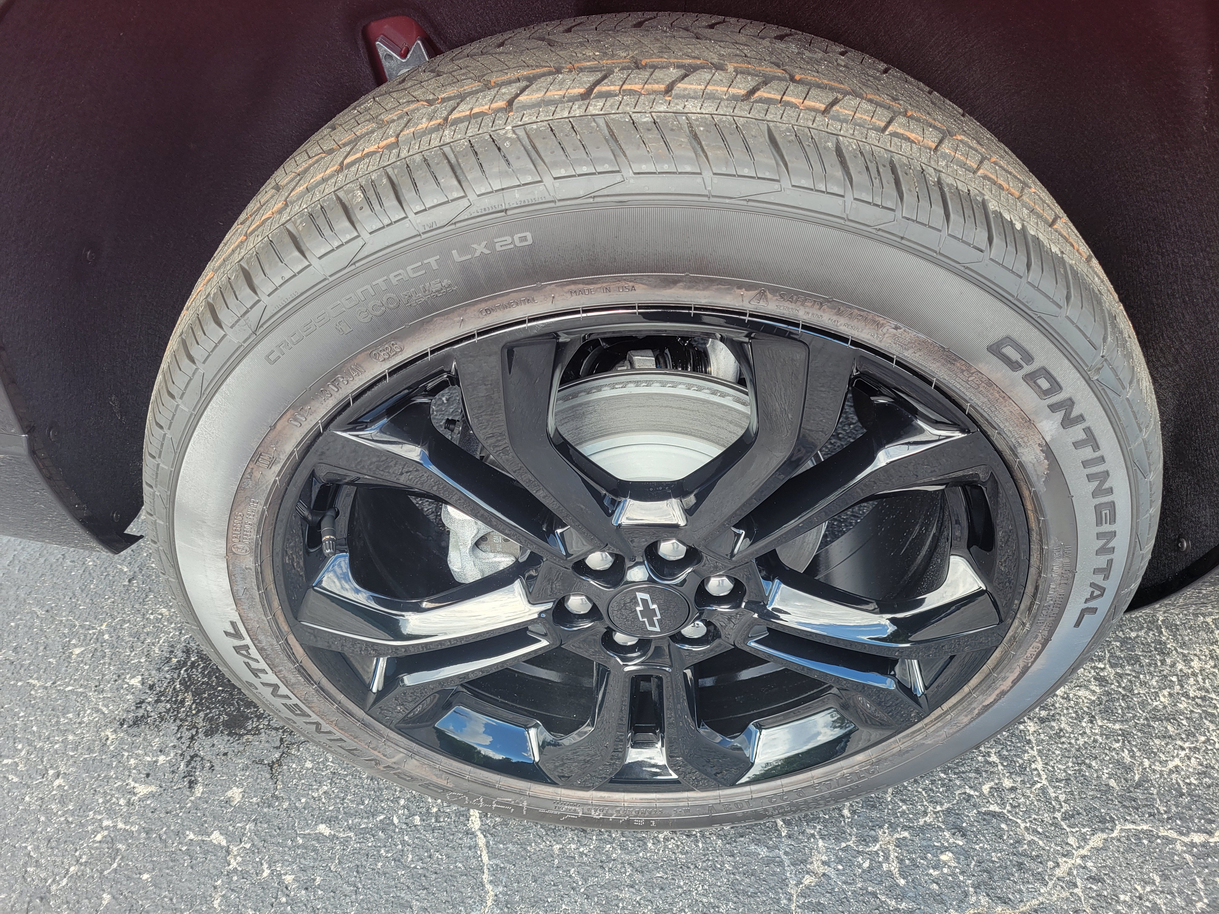 New 2027 Chevrolet Traverse RS w/ LPO, Floor Liner Package FWD image 39