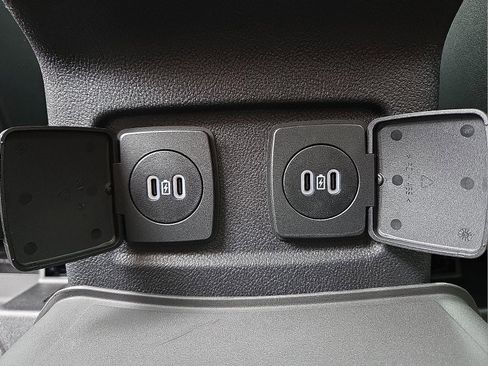 New 2026 Lincoln Corsair Premiere image 13