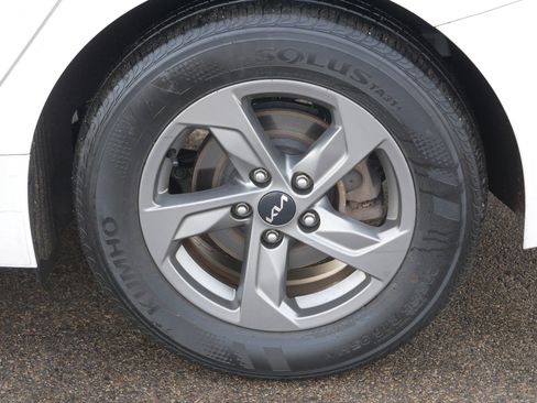 Used 2023 Kia K5 LXS image 5