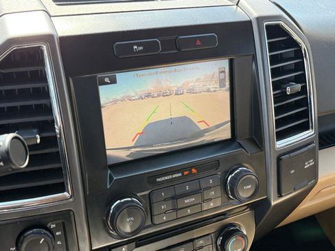 Used 2015 Ford F150 XLT w/ Equipment Group 302A Luxury image 22