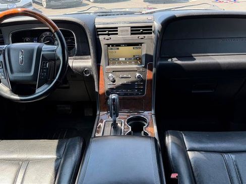 Used 2016 Lincoln Navigator L Select AWD/4WD image 15