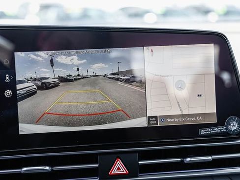 New 2025 Hyundai Elantra SEL image 27