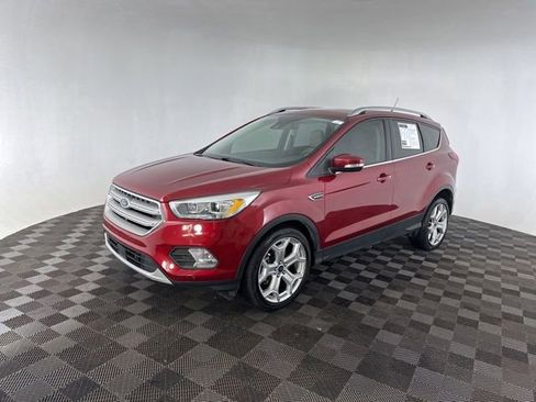 Used 2019 Ford Escape Titanium image 3