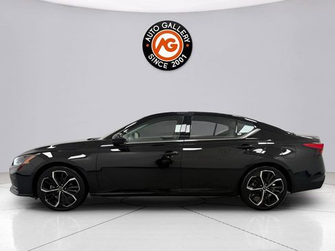 Used 2023 Nissan Altima 2.5 SR image 4