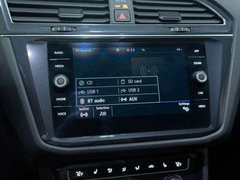 Used 2020 Volkswagen Tiguan SE R-Line w/ 3rd Row Seat Package image 44