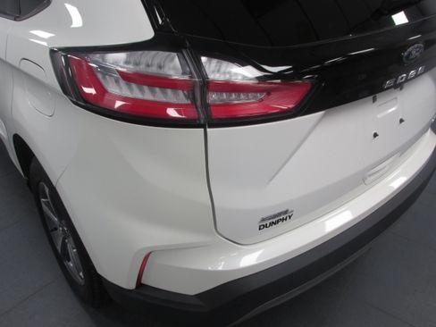 Certified 2023 Ford Edge SEL w/ Convenience Package AWD/4WD image 12