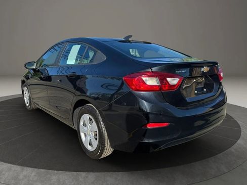 Used 2018 Chevrolet Cruze LS image 18