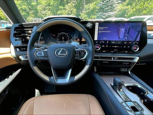 Used 2024 Lexus RX 350 Premium w/ Accessory Package (Z1) AWD/4WD image 8