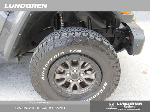 Used 2022 Jeep Wrangler Unlimited Rubicon w/ Dual Top Group AWD/4WD image 30