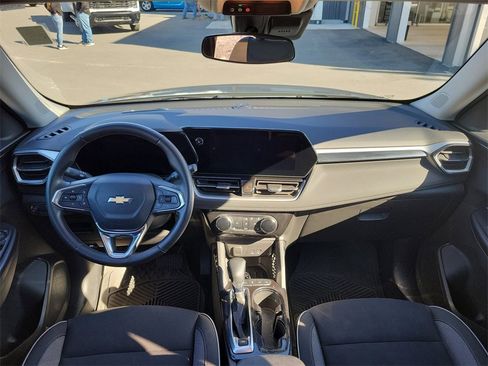 Used 2024 Chevrolet TrailBlazer LT w/ LT Cold Weather Package image 25