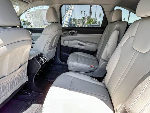 Certified 2025 Kia Sorento EX FWD image 19