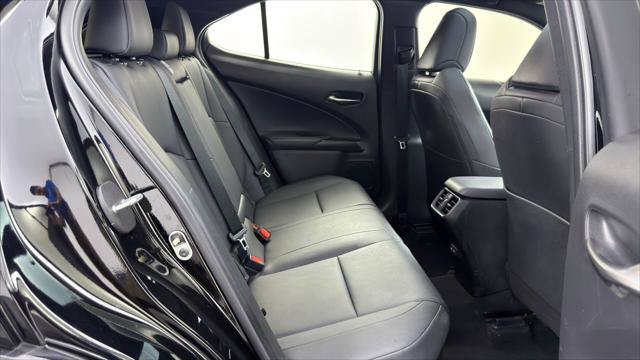 Used 2023 Lexus UX 250h FWD w/ Accessory Package (Z1) image 18