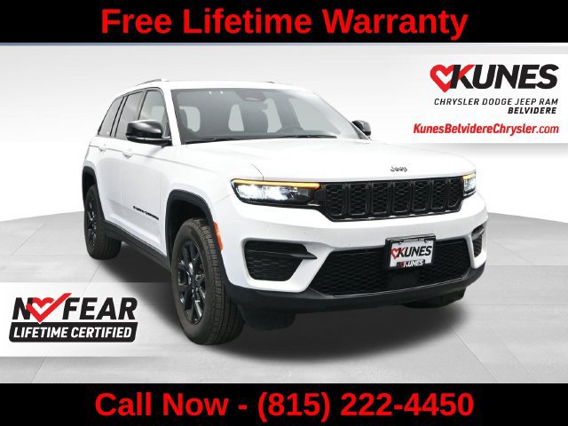 Used 2025 Jeep Grand Cherokee Altitude AWD/4WD image 1