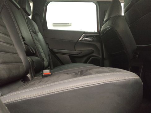 Used 2022 Mitsubishi Outlander SE FWD image 19