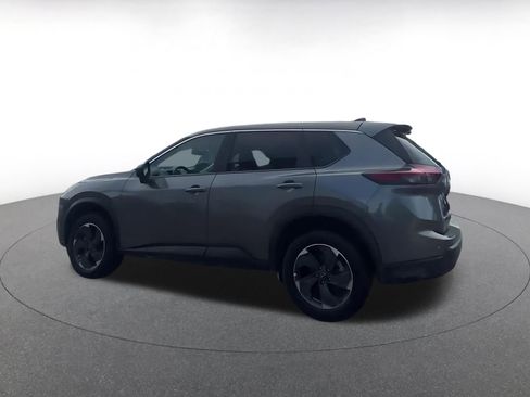 Used 2025 Nissan Rogue SV FWD image 10