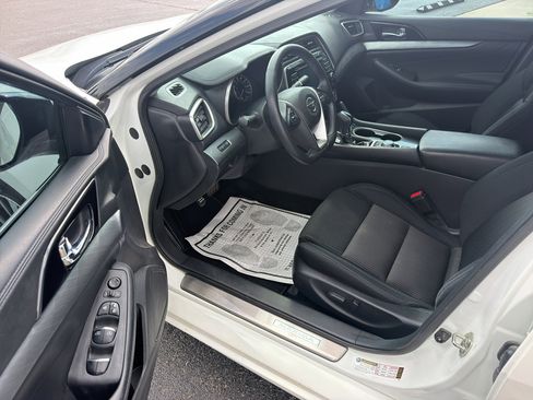 Used 2018 Nissan Maxima 3.5 S image 9