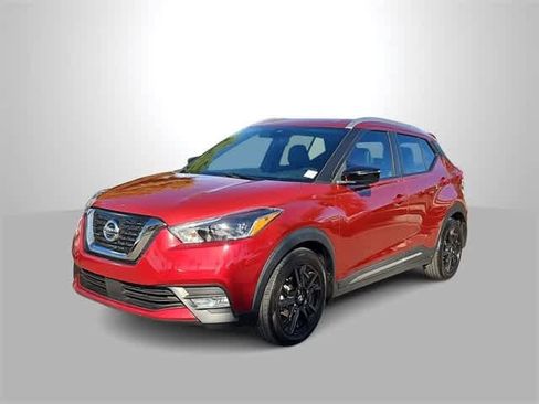 Used 2020 Nissan Kicks SR w/ SR Premium Package image 4