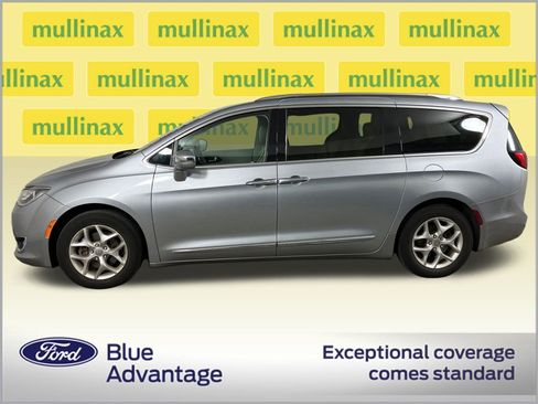 Used 2019 Chrysler Pacifica Limited image 10