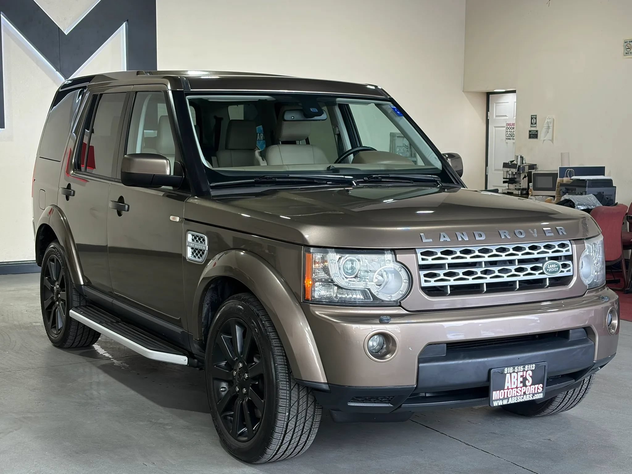 Used 2011 Land Rover LR4 HSE AWD/4WD image 3