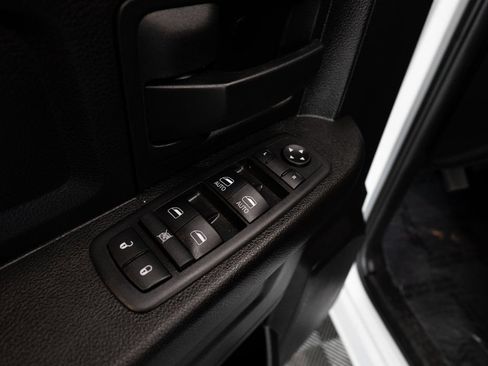 Used 2019 RAM 1500 Express w/ Express Value Package RWD image 16