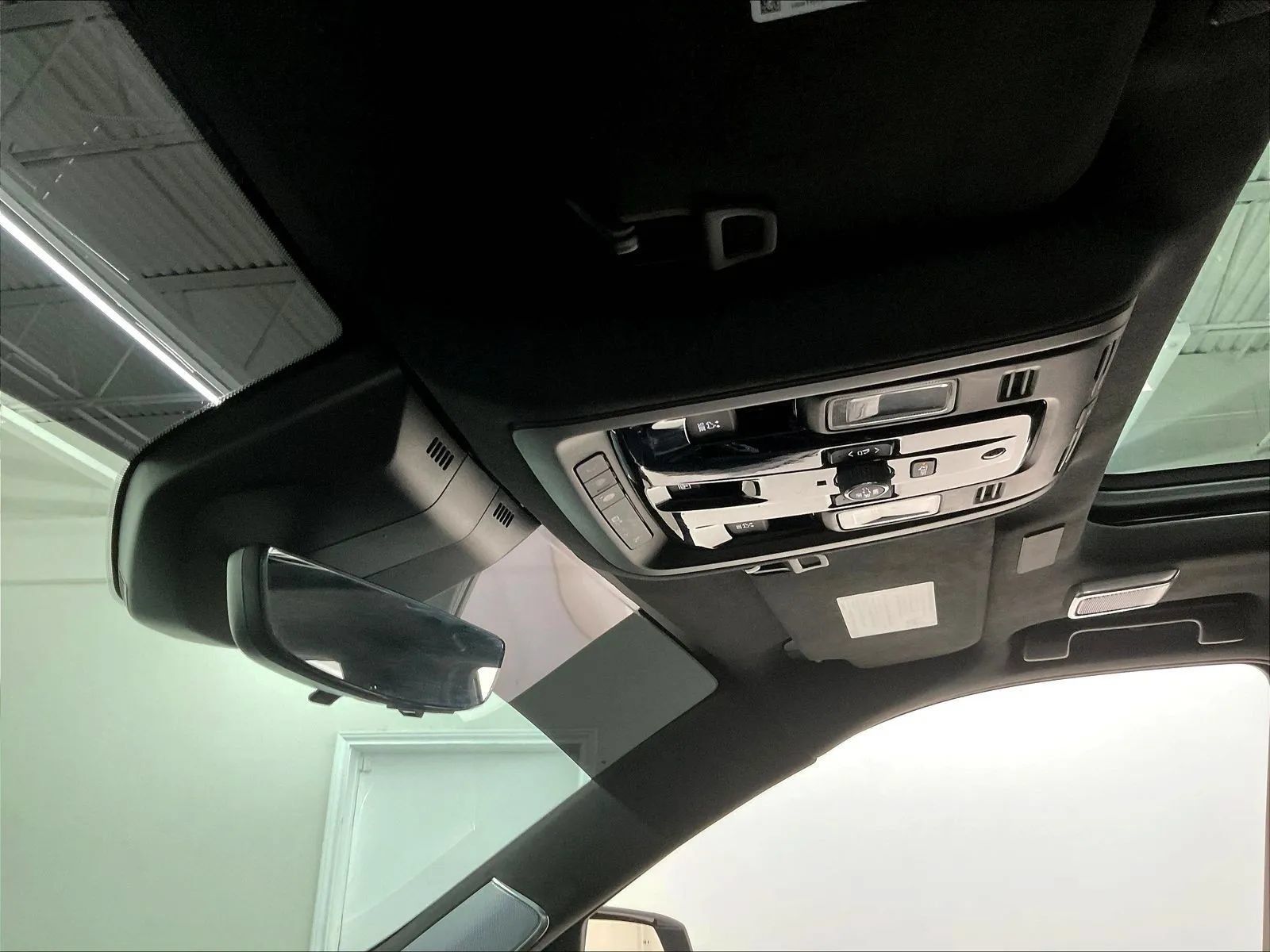 Used 2025 Cadillac Escalade V AWD/4WD image 42