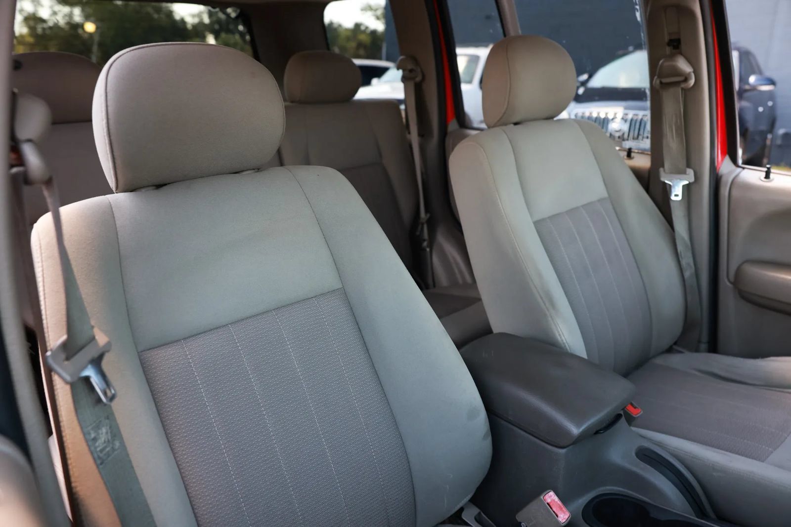 Used 2006 Jeep Liberty Limited AWD/4WD image 24