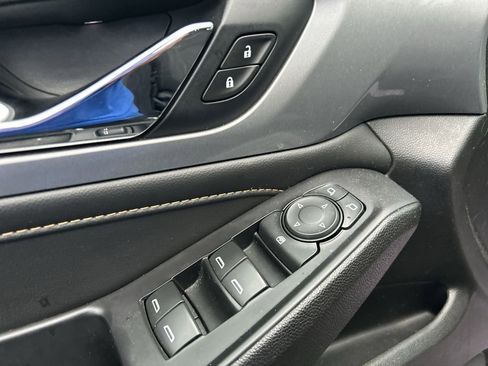 Used 2021 Chevrolet Traverse LS image 24