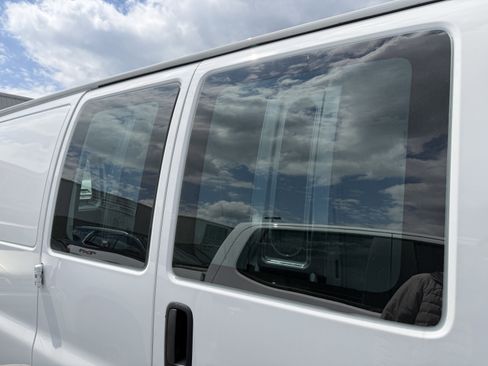 New 2026 Chevrolet Express 3500 Extended RWD image 23
