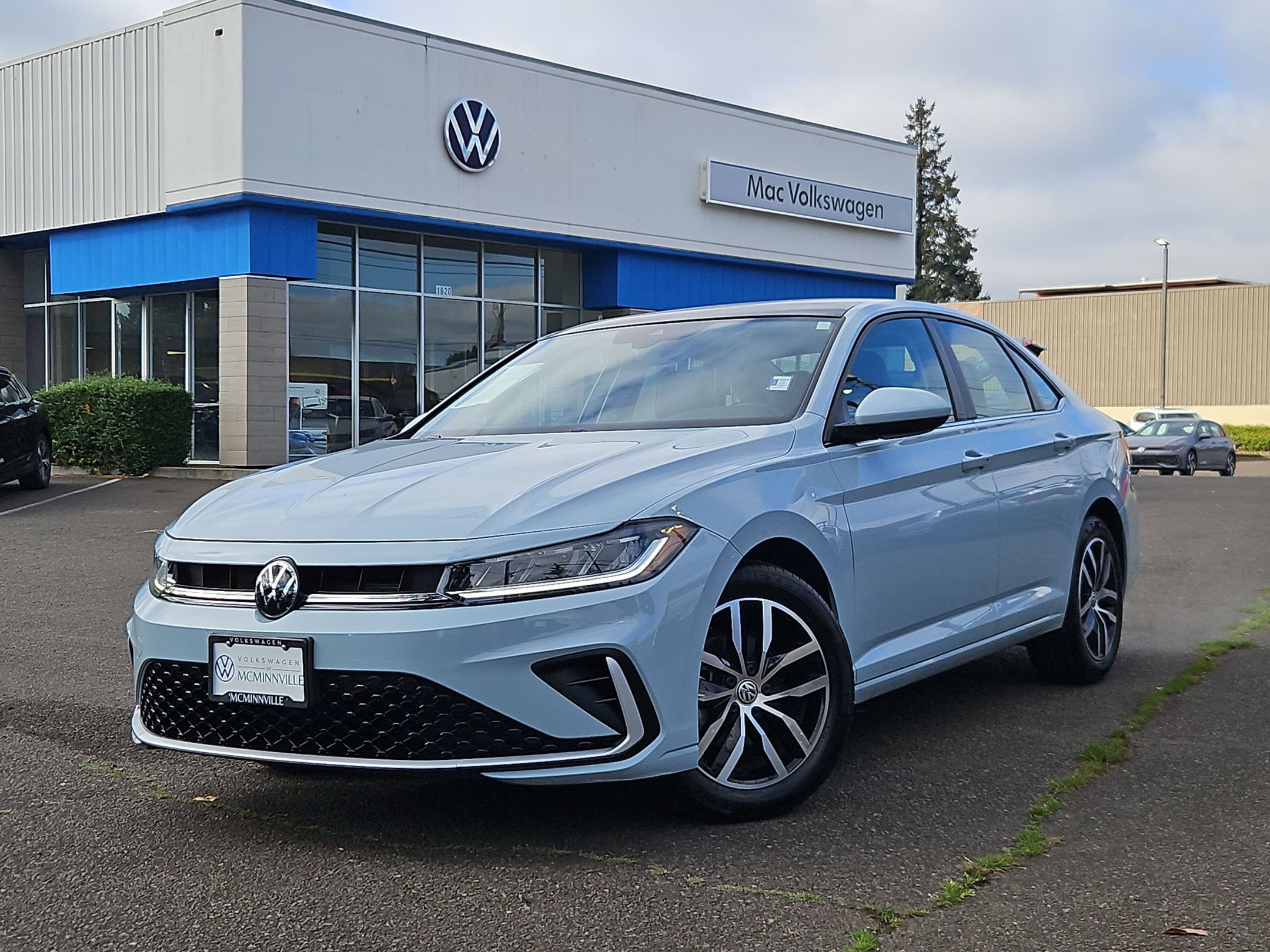 Used 2025 Volkswagen Jetta SE w/ Sunroof Package FWD image 1