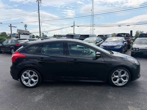 Used 2014 Ford Focus ST w/ Equipment Group 202A FWD image 2