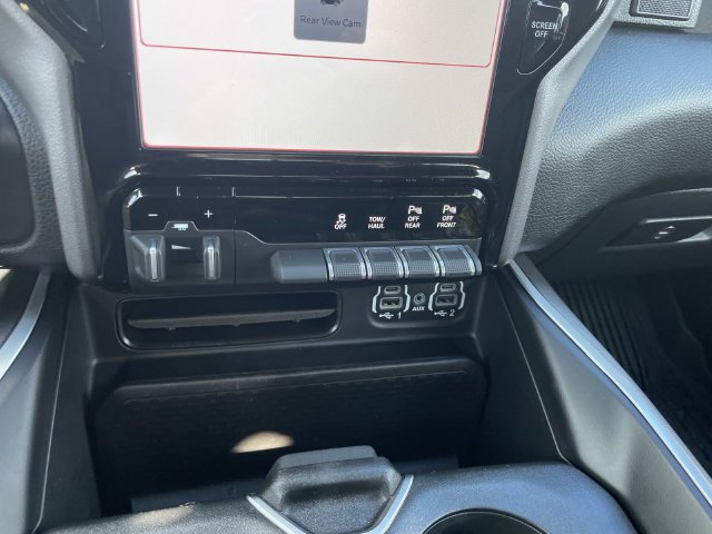 Used 2023 RAM 1500 Big Horn AWD/4WD image 32