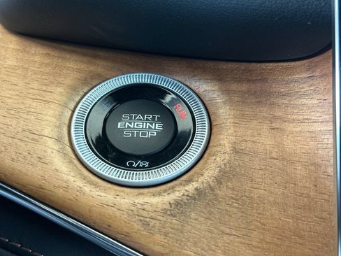 Used 2023 Jeep Grand Cherokee L Summit AWD/4WD image 26