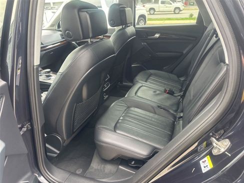 Used 2018 Audi Q5 2.0T Premium Plus w/ Premium Plus Package AWD/4WD image 19