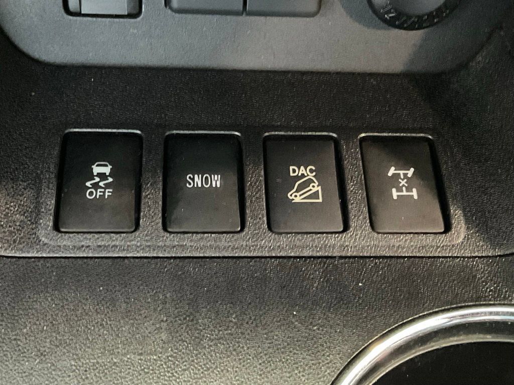 Used 2019 Toyota Highlander Limited AWD/4WD image 18