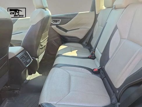 Used 2021 Subaru Forester Limited AWD/4WD image 9