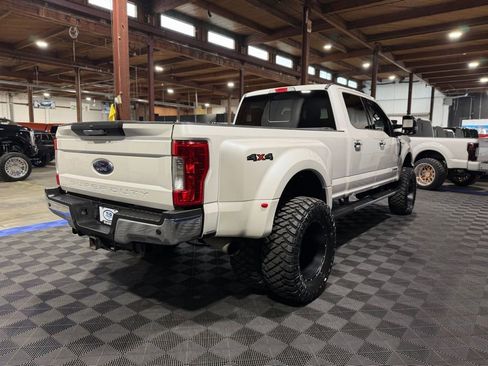 Used 2017 Ford F350 Lariat w/ Chrome Package image 5