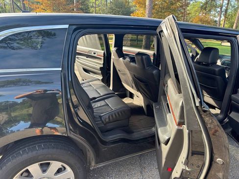 Used 2014 Lincoln MKT AWD image 17