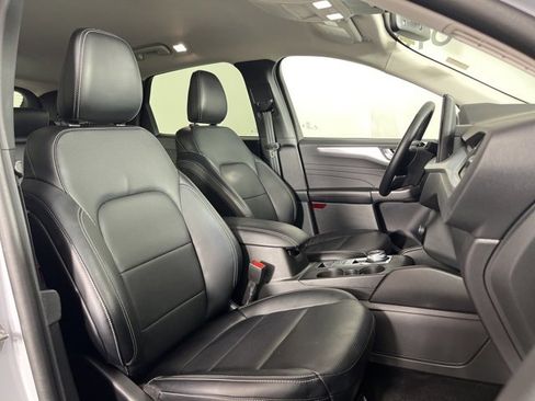 Used 2025 Ford Escape Platinum image 34