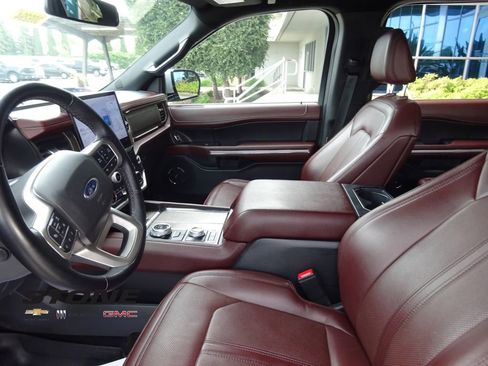 Used 2022 Ford Expedition Limited AWD/4WD image 13
